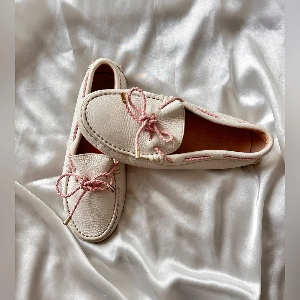 TOD’s Elegant White and Pink Women's Loafers